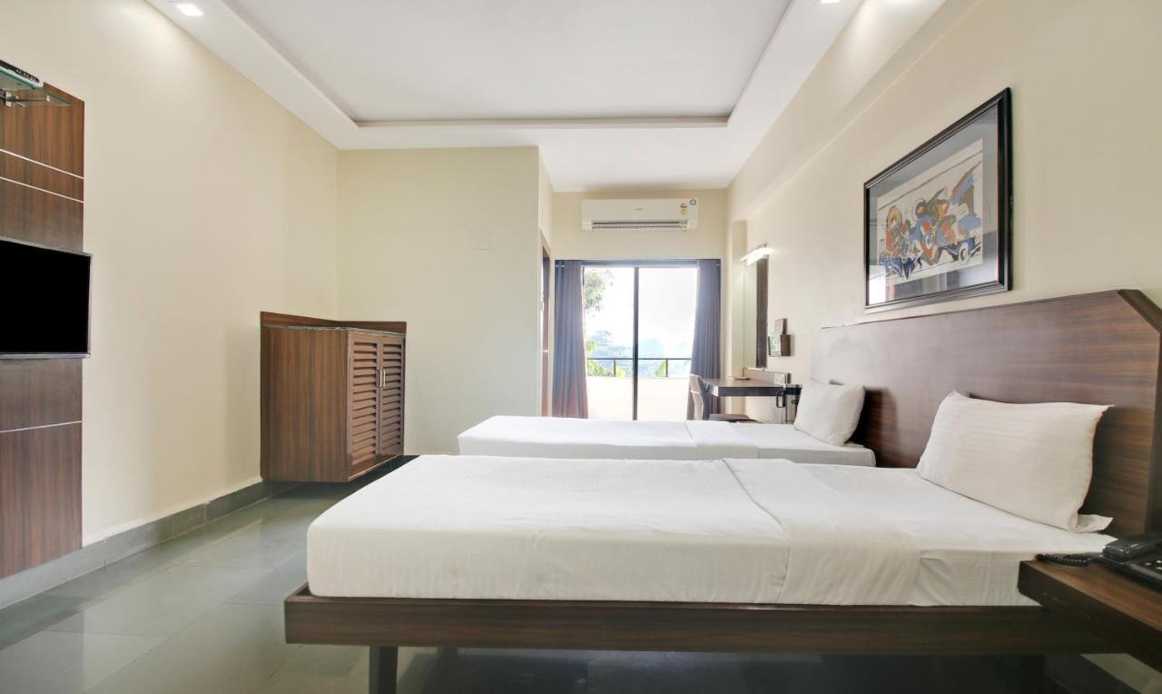 Hotel Hospice Surat Zewnętrze zdjęcie